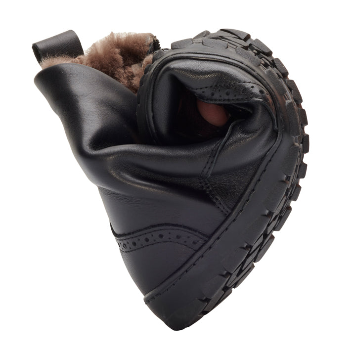 Quintic Winter Brogue Black